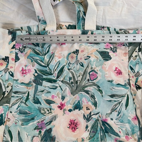 Large Boho, Beach, Cottage core vacation floral canvas tote bag with tag - Picture 4 of 7